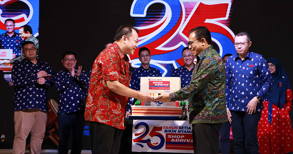 25 Tahun Setia Bikin Nyaman, Shop & Drive Rayakan Ulang Tahun Bersama Para Franchisee dan Stakeholders Lainnya