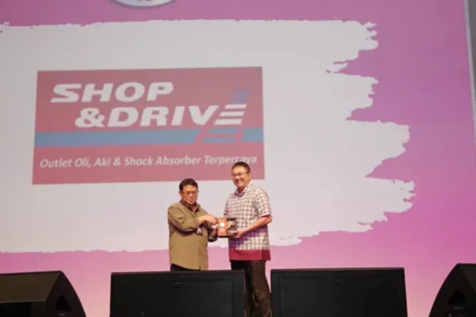 Berkomitmen pada Keberlanjutan, Shop & Drive Raih Penghargaan BRAND FOR GOOD di The 10th Indonesia WOW Brand 2025