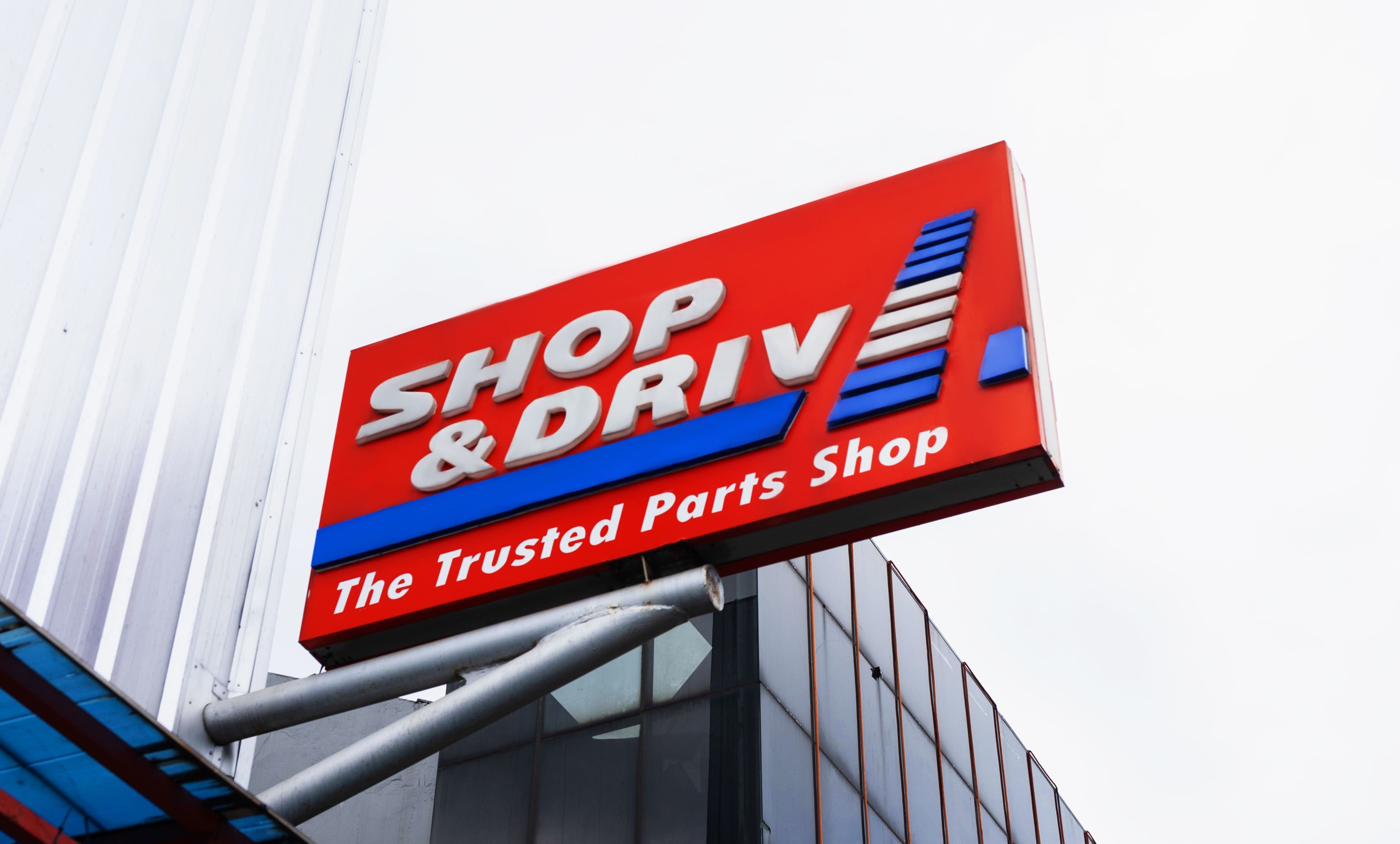 Pusat Perawatan Mobil Anda